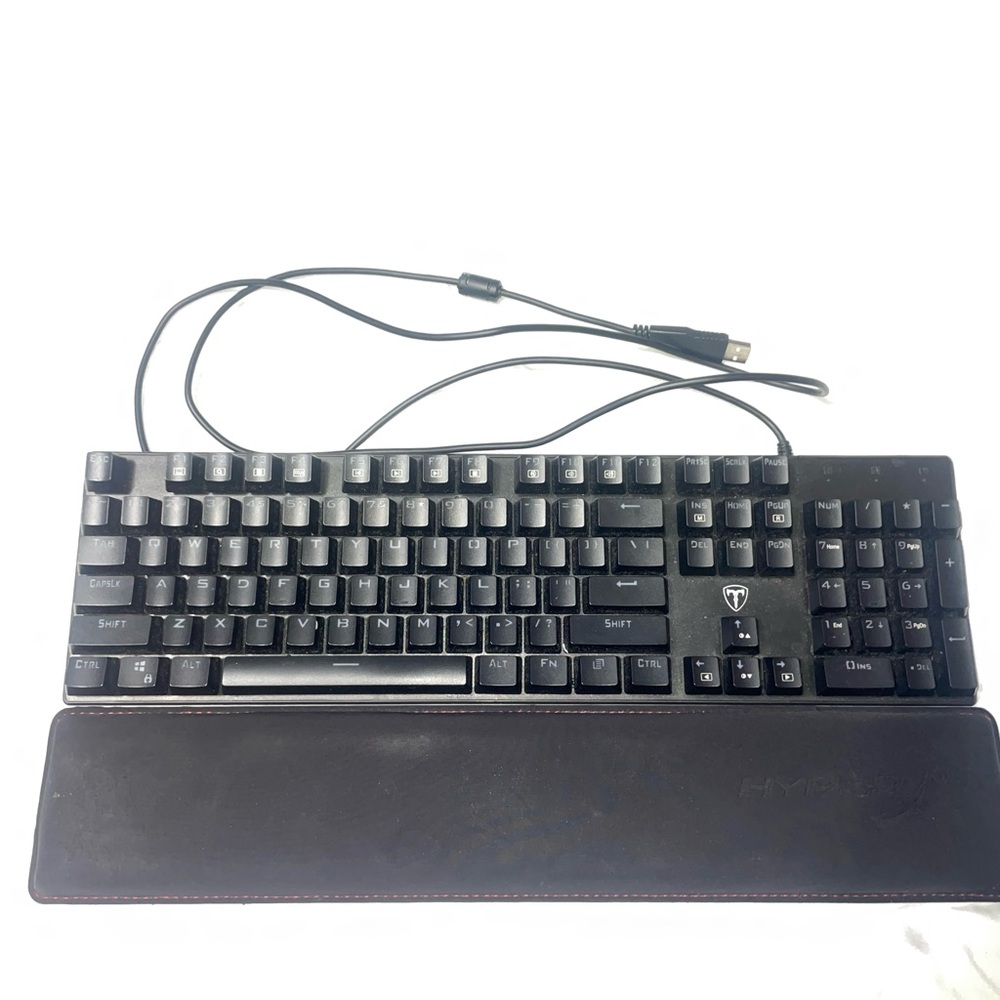 Black Mechanical Keyboard with wrist pad